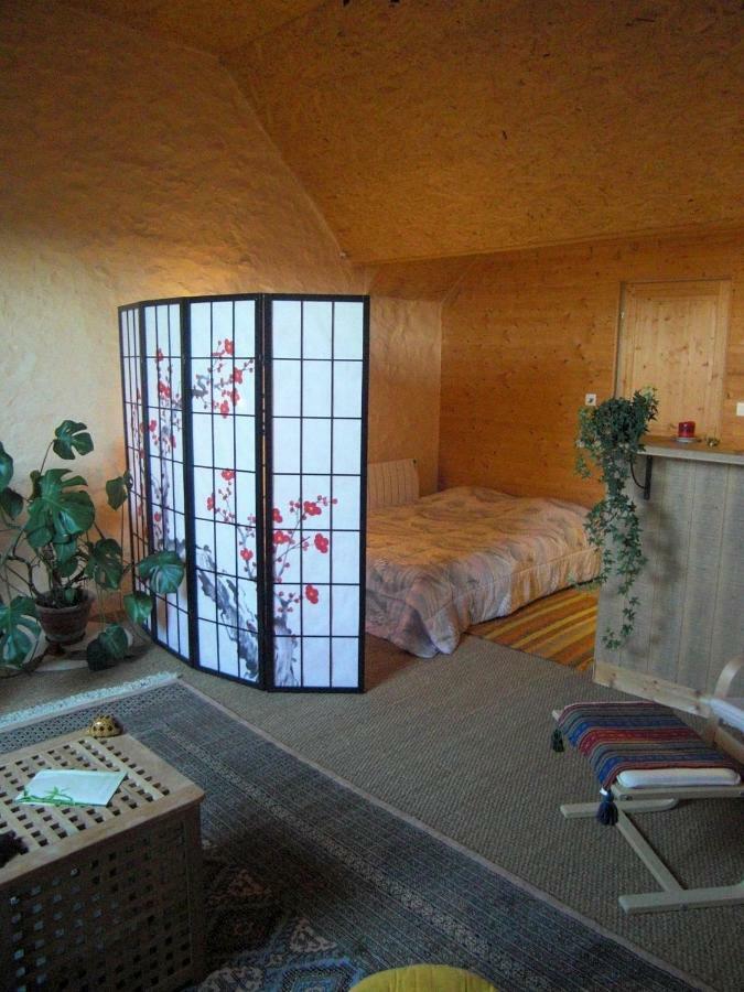 Les Hirondelles Otel Sainte-Suzanne  Dış mekan fotoğraf