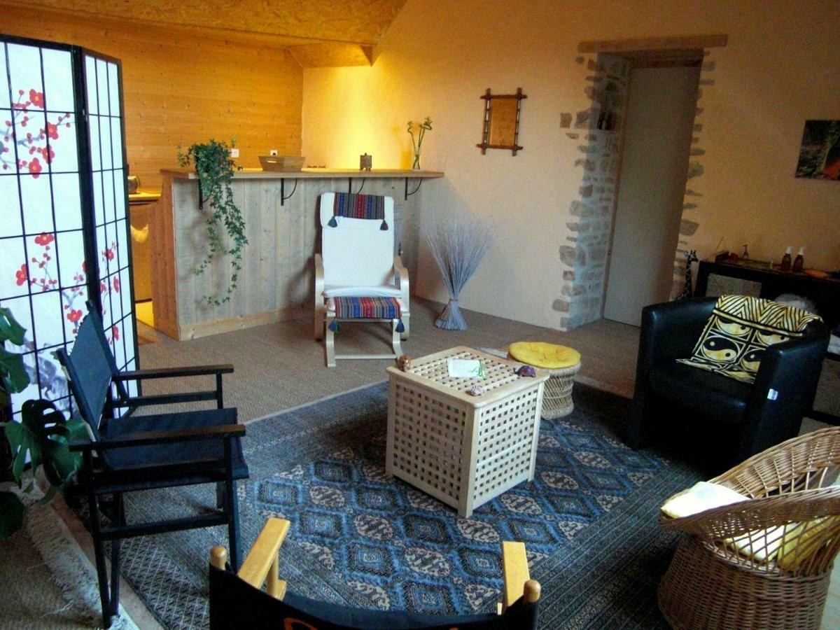 Les Hirondelles Otel Sainte-Suzanne  Dış mekan fotoğraf