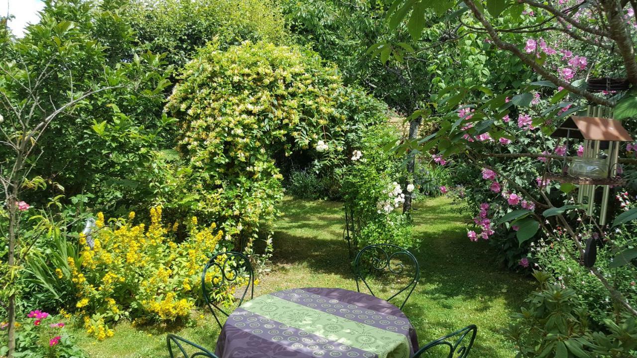 Les Hirondelles Otel Sainte-Suzanne  Dış mekan fotoğraf